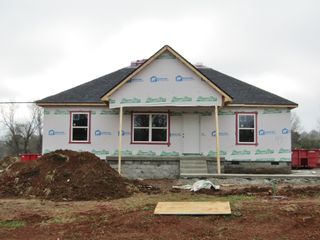 490 Crescent Factory Rd, Lawrenceburg, TN 38464