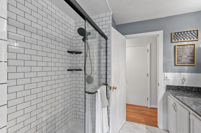 54 North St, Leominster, MA 01453