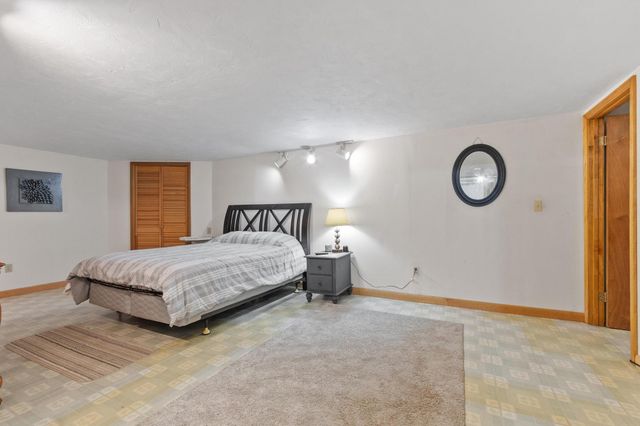 54 North St, Leominster, MA 01453