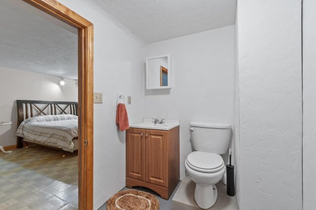 54 North St, Leominster, MA 01453