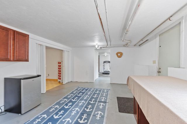 54 North St, Leominster, MA 01453