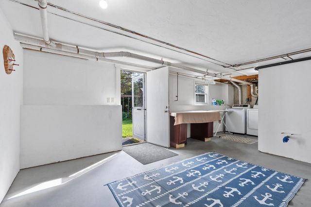 54 North St, Leominster, MA 01453