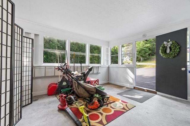 54 North St, Leominster, MA 01453