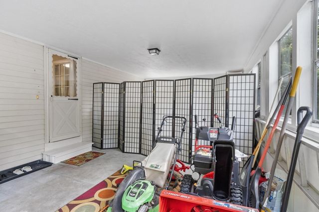 54 North St, Leominster, MA 01453