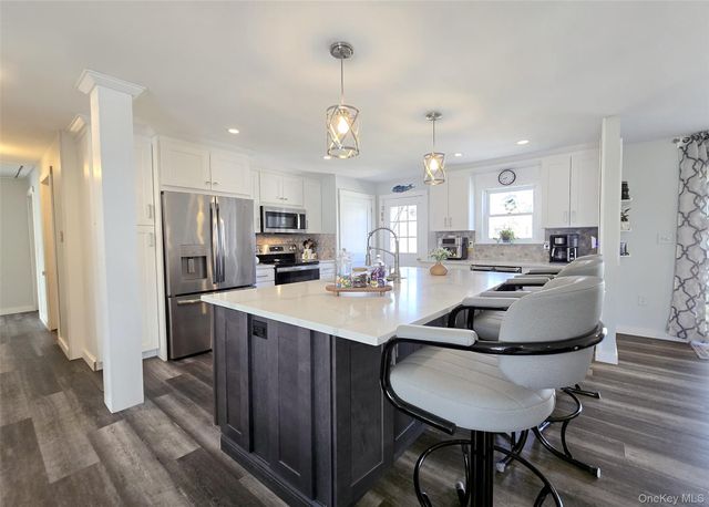19 Appel Drive E, Shirley, NY 11967