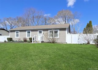 19 Appel Drive E, Shirley, NY 11967