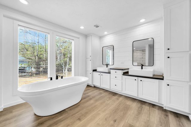 139 E Georgie East Street, Santa Rosa Beach, FL 32459
