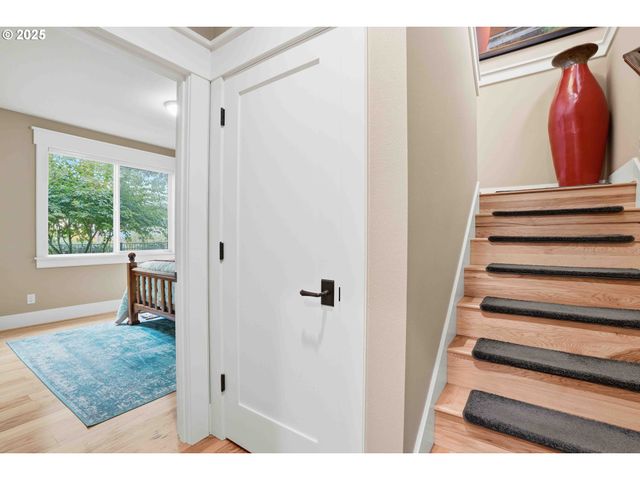 1016 Se 64TH Ct, Vancouver, WA 98661