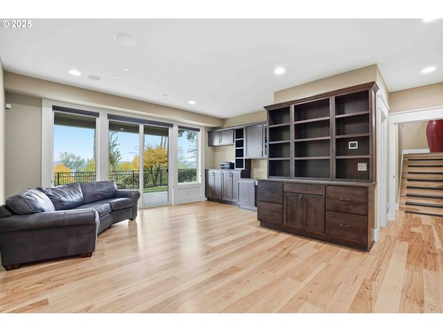 1016 Se 64TH Ct, Vancouver, WA 98661