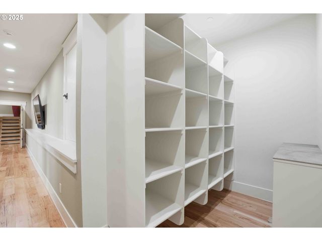 1016 Se 64TH Ct, Vancouver, WA 98661