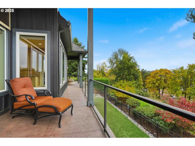 1016 Se 64TH Ct, Vancouver, WA 98661