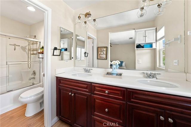 28453 Casselman Lane, Saugus, CA 91350