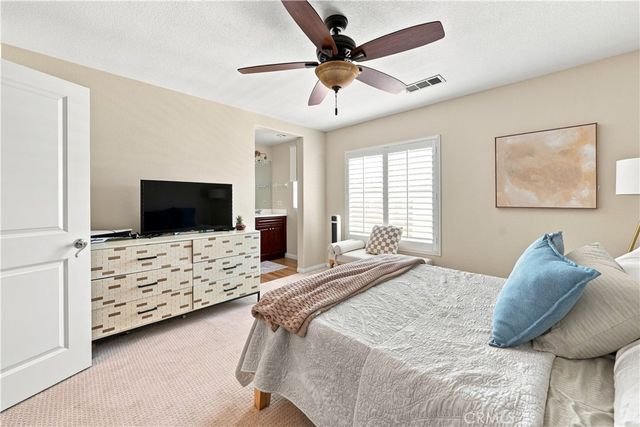 28453 Casselman Lane, Saugus, CA 91350