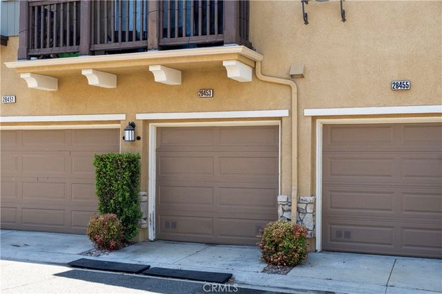 28453 Casselman Lane, Saugus, CA 91350
