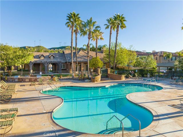 28453 Casselman Lane, Saugus, CA 91350