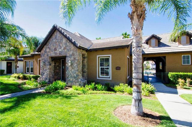 28453 Casselman Lane, Saugus, CA 91350