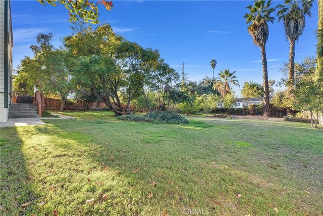 1110 Cedar Avenue, Redlands, CA 92373