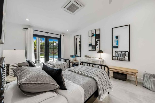 470 E Avenida Olancha, Palm Springs, CA 92264