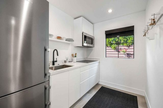 470 E Avenida Olancha, Palm Springs, CA 92264