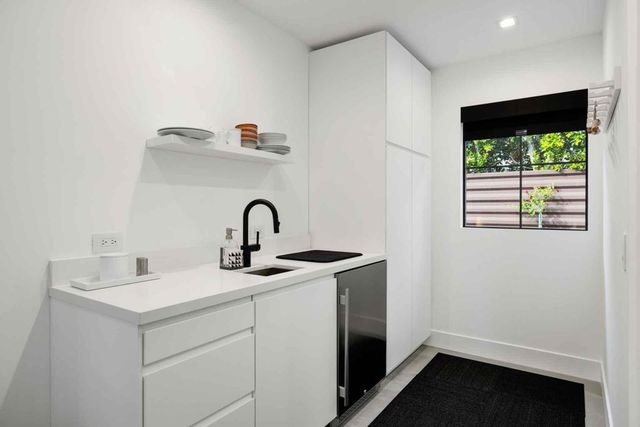 470 E Avenida Olancha, Palm Springs, CA 92264