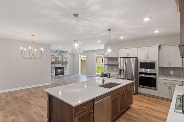 1954 Woods Point, Waconia, MN 55387
