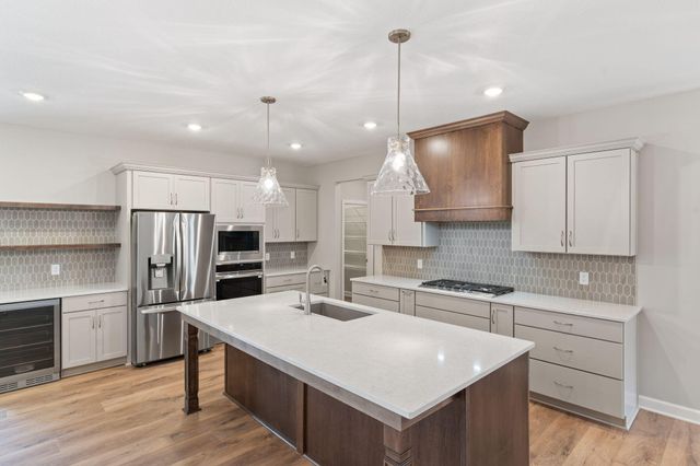 1954 Woods Point, Waconia, MN 55387