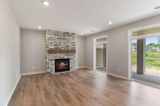 1954 Woods Point, Waconia, MN 55387