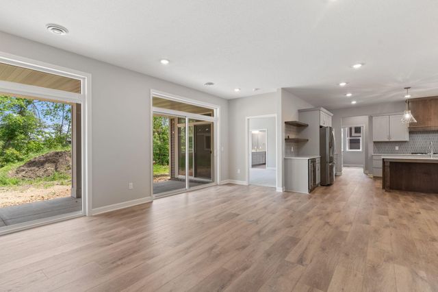 1954 Woods Point, Waconia, MN 55387