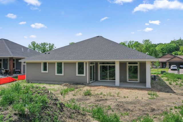 1954 Woods Point, Waconia, MN 55387