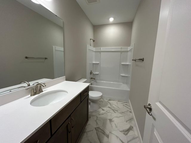 1954 Woods Point, Waconia, MN 55387