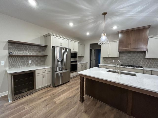 1954 Woods Point, Waconia, MN 55387