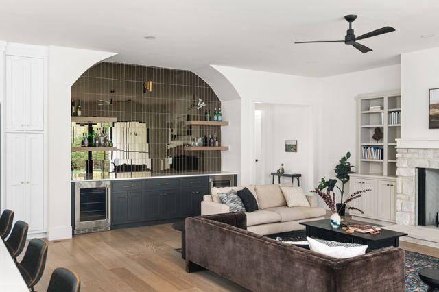 706 Brook Hollow Rd, Nashville, TN 37205