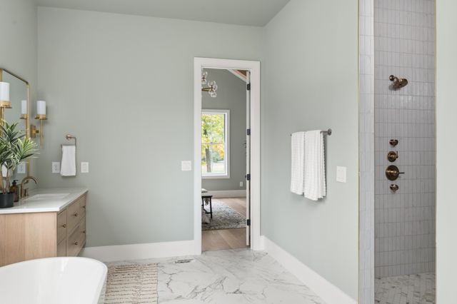 706 Brook Hollow Rd, Nashville, TN 37205