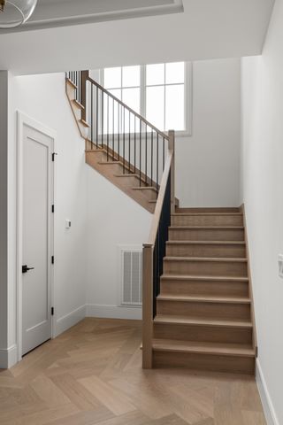 706 Brook Hollow Rd, Nashville, TN 37205