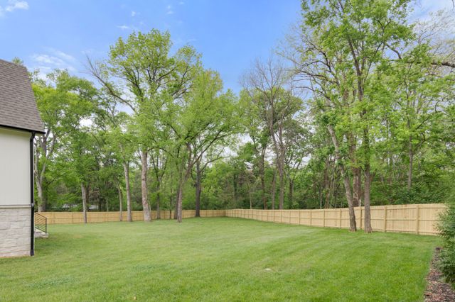 706 Brook Hollow Rd, Nashville, TN 37205