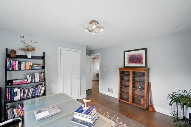130 Mary Lane, Cincinnati, OH 45217