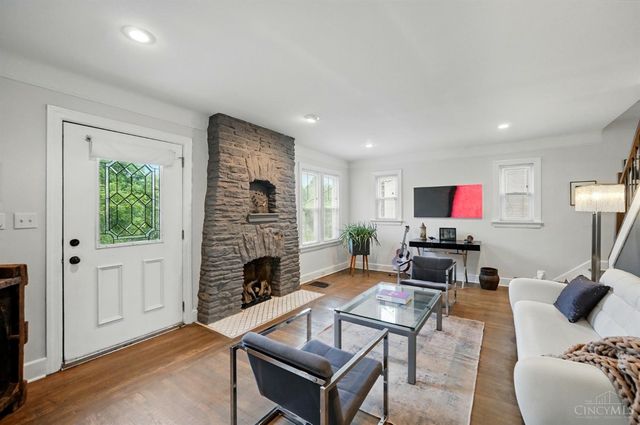 130 Mary Lane, Cincinnati, OH 45217
