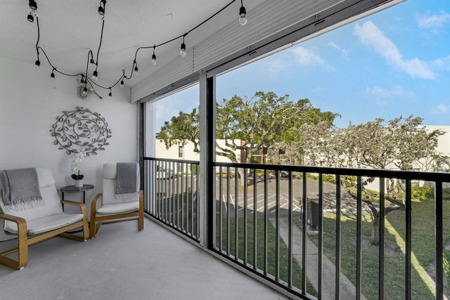 525 Dotterel Road 35d, Delray Beach, FL 33444