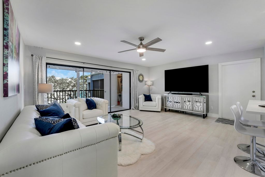 525 Dotterel Road 35d, Delray Beach, FL 33444