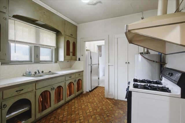 2551 Greene Avenue, Fort Worth, TX 76109