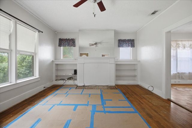 2551 Greene Avenue, Fort Worth, TX 76109