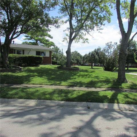605 Cromer Court, Englewood, OH 45322