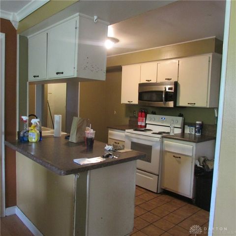 605 Cromer Court, Englewood, OH 45322