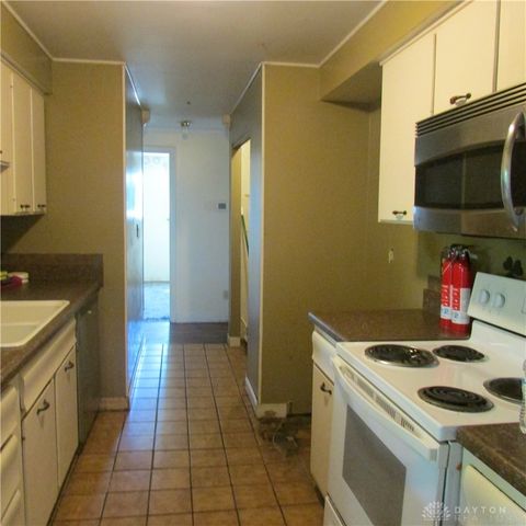 605 Cromer Court, Englewood, OH 45322