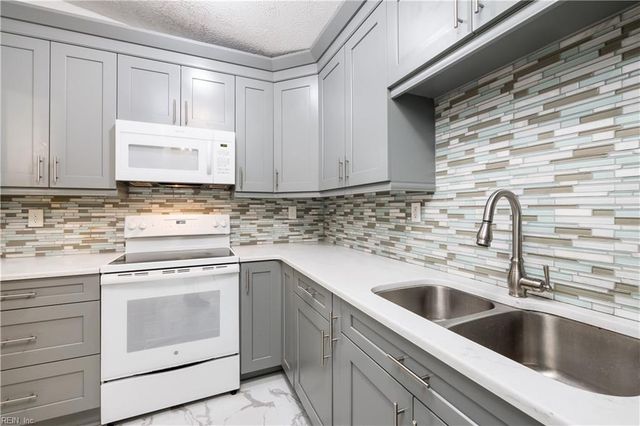 485 Cronin RD, Virginia Beach, VA 23452