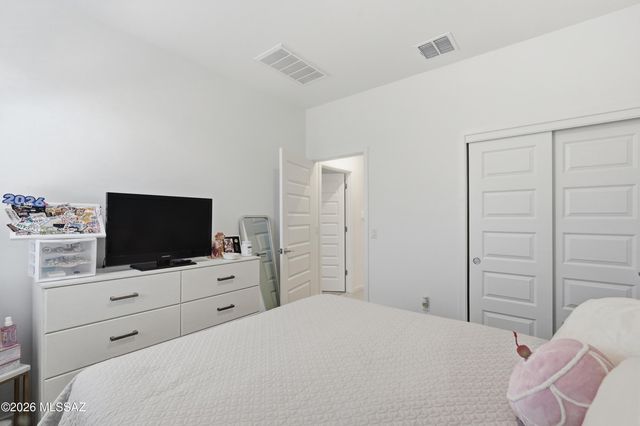 7049 W Star Garden Way, Tucson, AZ 85757