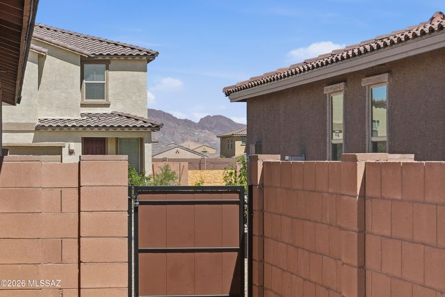 7049 W Star Garden Way, Tucson, AZ 85757