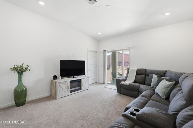 7049 W Star Garden Way, Tucson, AZ 85757