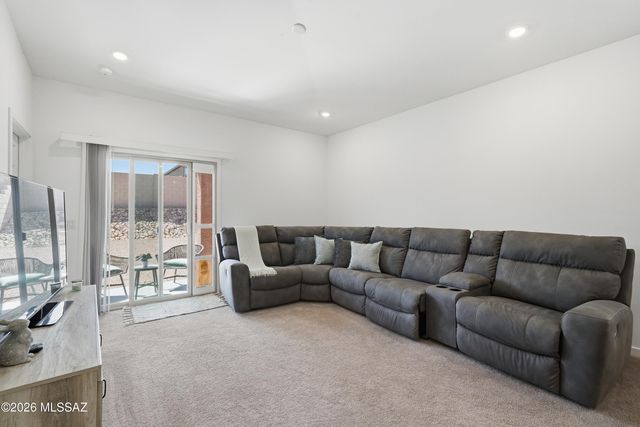 7049 W Star Garden Way, Tucson, AZ 85757