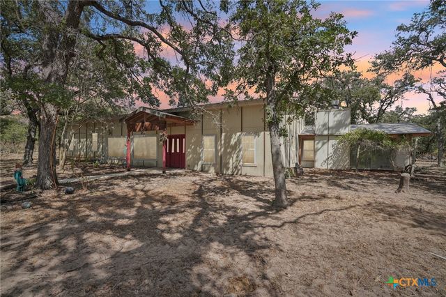 3001 Curry Rd, Seguin, TX 78155